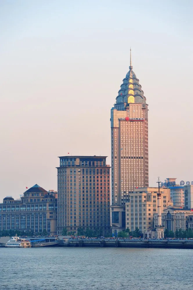 Invest in Flag Hotels With R&A Financial